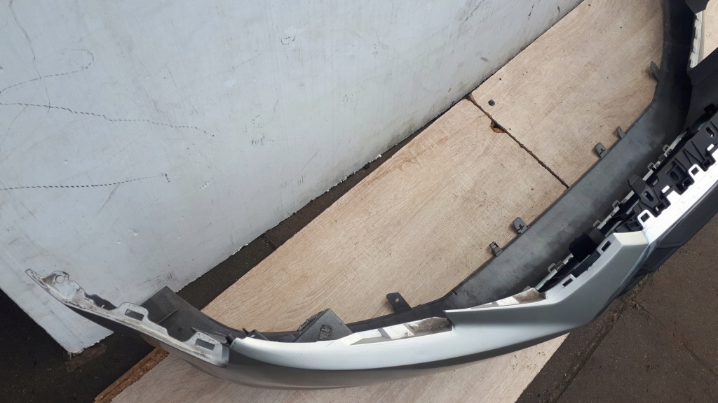 фото №9, Audi a4 8w0 15- бампер передний решётка радиатора 8w0807437