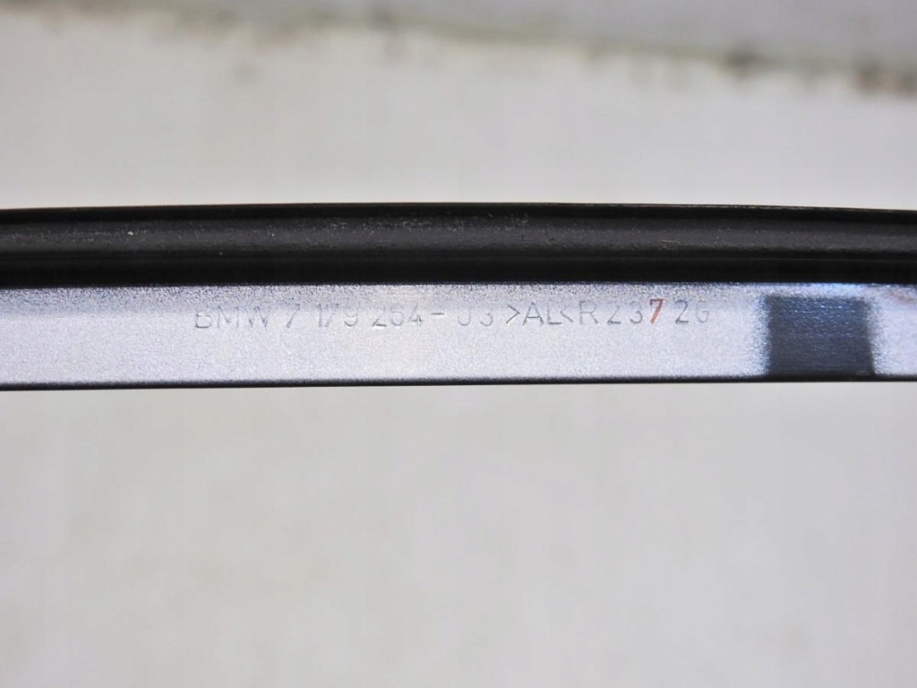 фото №7, Молдинг стекло лобовое правая 354/7 bmw 3 e91