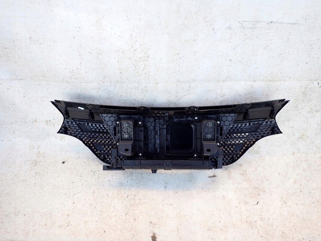 фото №2, Dacia spring 22- решітка радіатора решітка радіатора