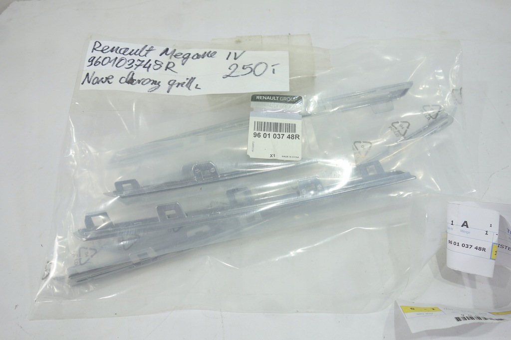 фото №1, Хром решетка набор renault megane iv 960103745r