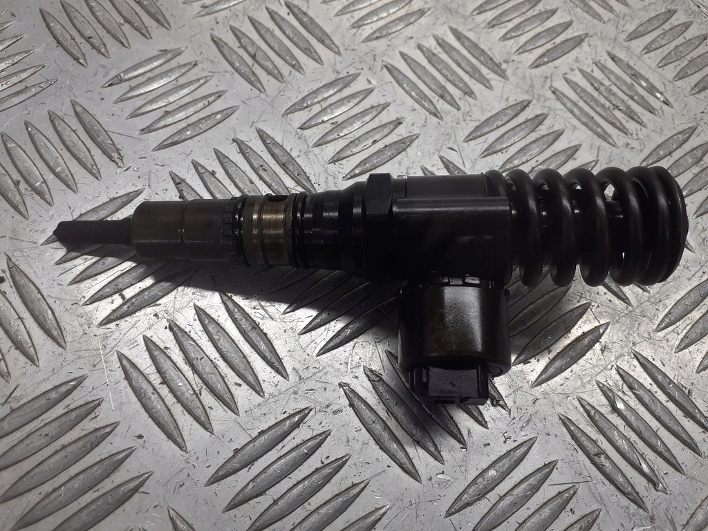 фото №1, Насос-форсунка seat leon ii 2.0 tdi 038130073ag