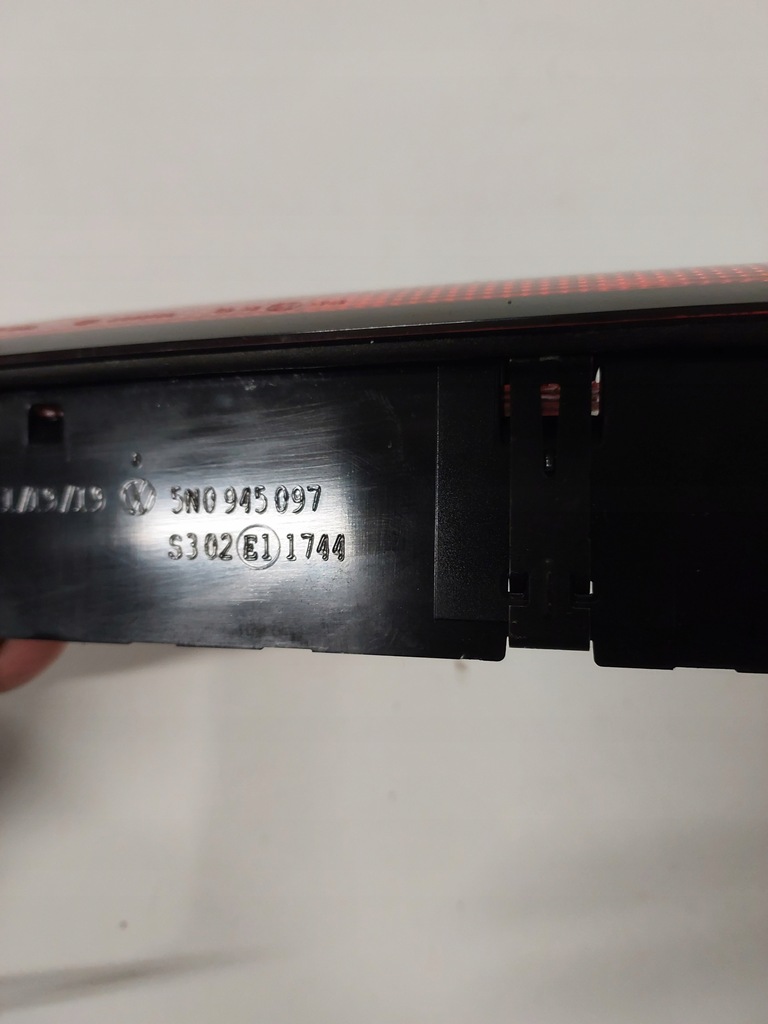 фото №10, Третій світло стоп vw golf vi kombi tiguan 5n0945097