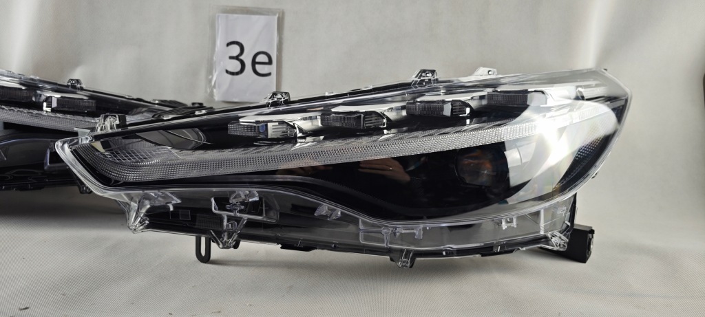 фото №3, Toyota corolla cross full led левый правый фара лампа комплект