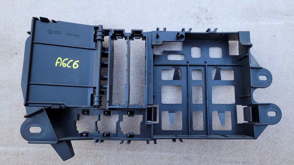 фото №1, Audi a6 c6 коробка предохранителей 4f0971845