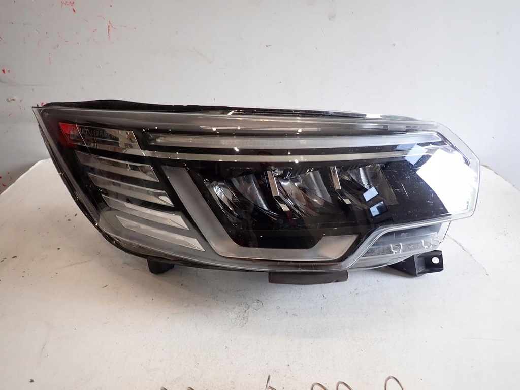 фото №1, Лампа перед правая renault trafic iii lift iv 2021- full led 260102899