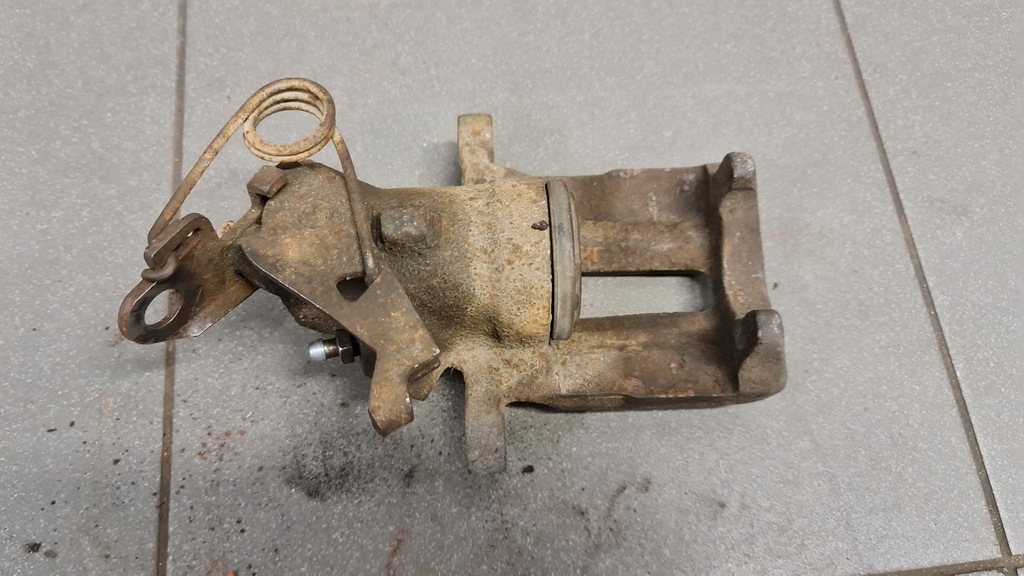 фото №5, Суппорт тормозной правый задняя audi a8 d2 przed fl