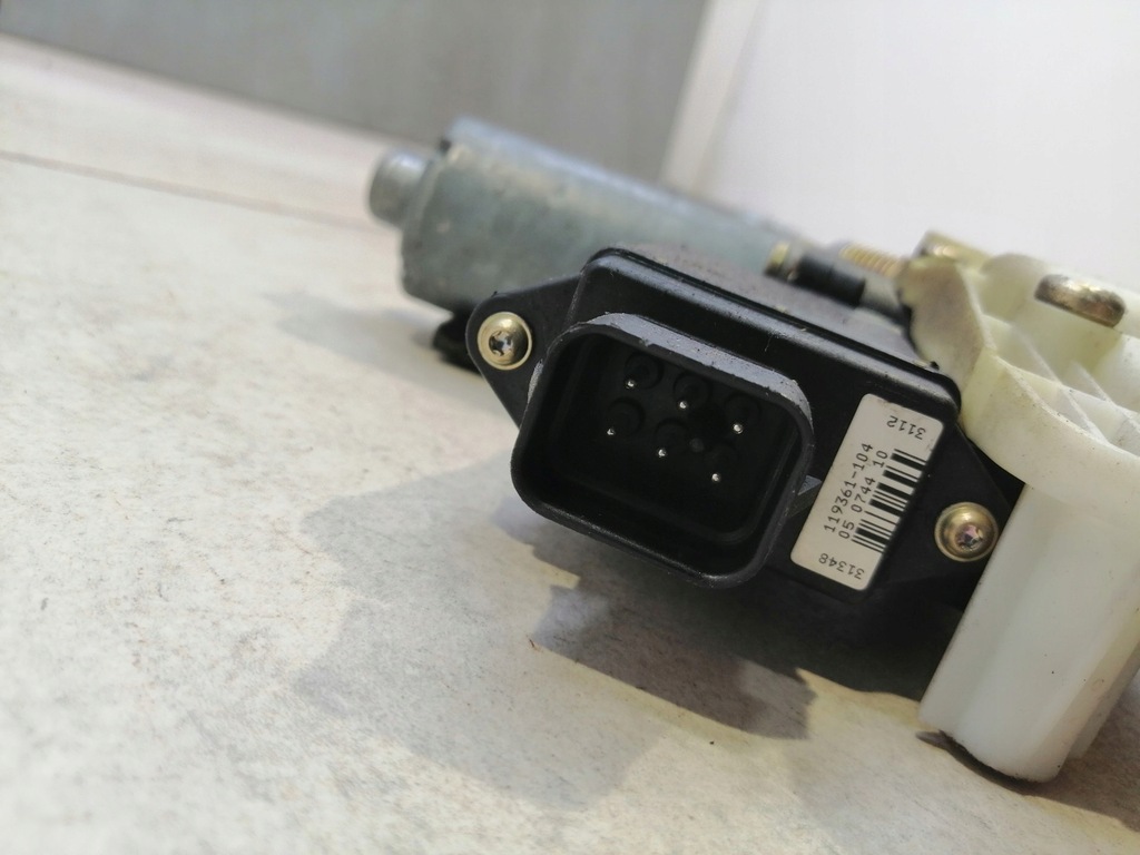 фото №5, Подъемник стекло правый задняя space star i