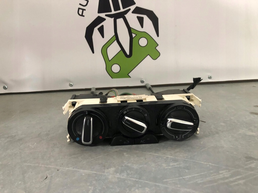 фото №1, Audi панель перемикач кондиціонера 8x0820045a