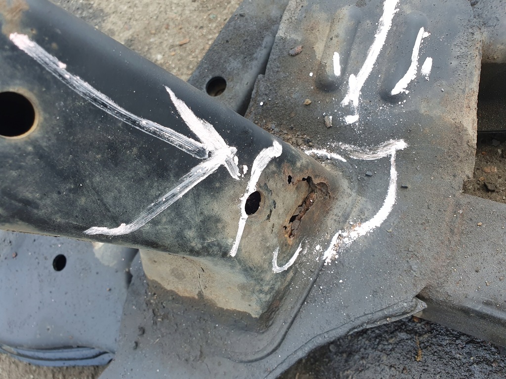 фото №6, Підрамник балка pod двигун chrysler оригінальний номер pt cruiser 2001 2.2 crd dokładne foto!!