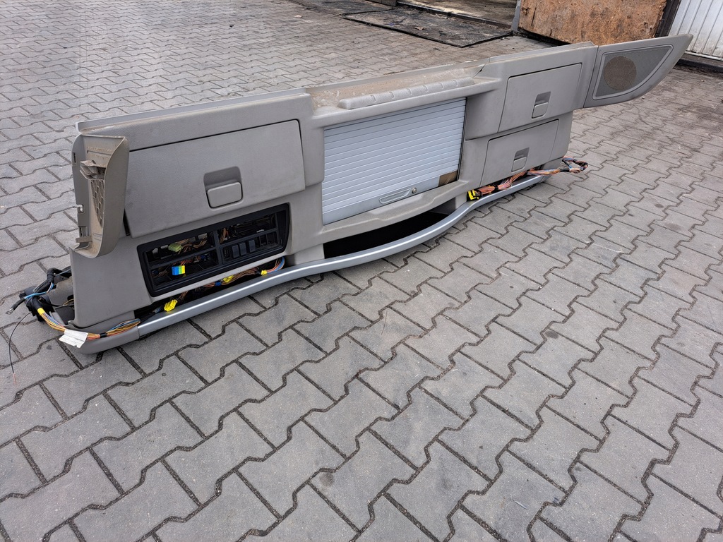 фото №3, Консоль полка верхний renault magnum dxi lift vega