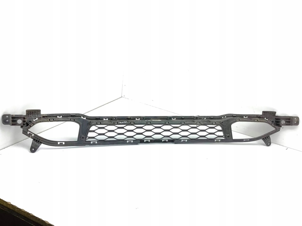 фото №8, Hyundai kona i 2019 решётка нижняя бампера передний