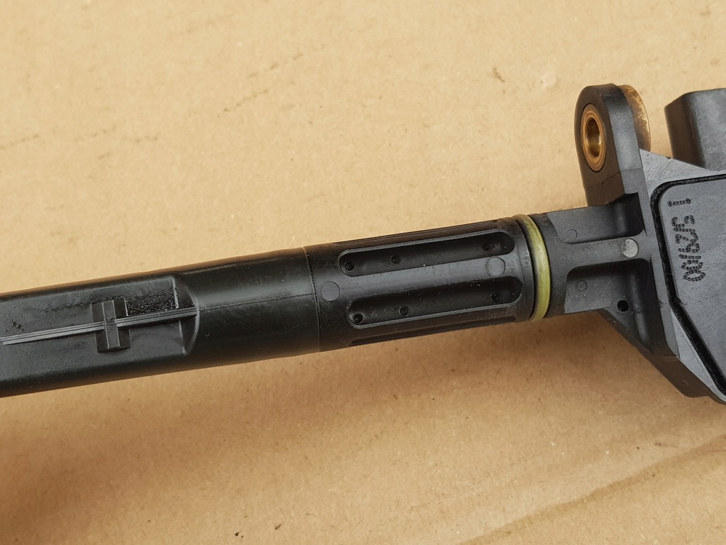 фото №8, Датчик рівня оливи / audi a2 1.4 tdi amf 75km / 045907660c / справний