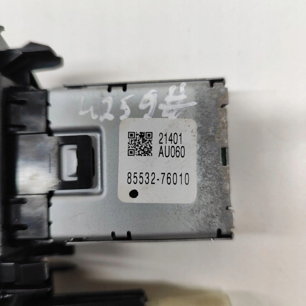 фото №7, Lexus es 250 - 300 - 330 2021 роз'єм / з'єднувач usb