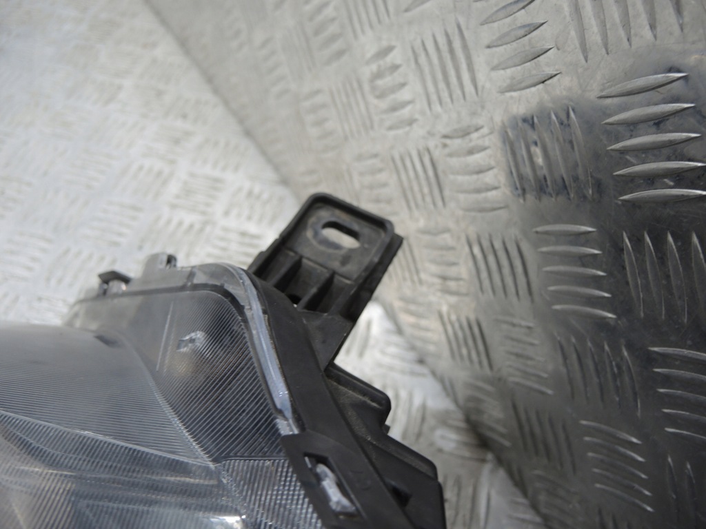 фото №14, Idealne лампы перед правая левая led + h7 ford kuga mk3 escape lv4b-13w029-ak