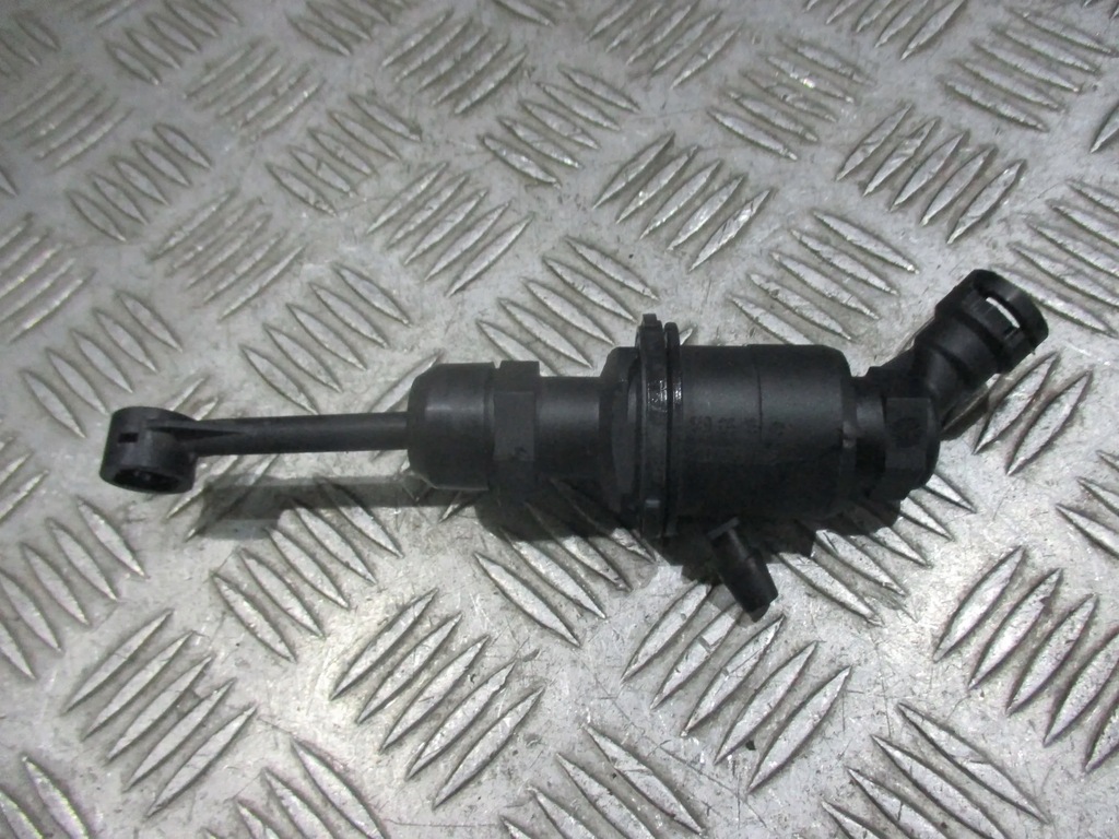 фото №1, Помпа зчеплення renault clio iii 05-12r 8200523798
