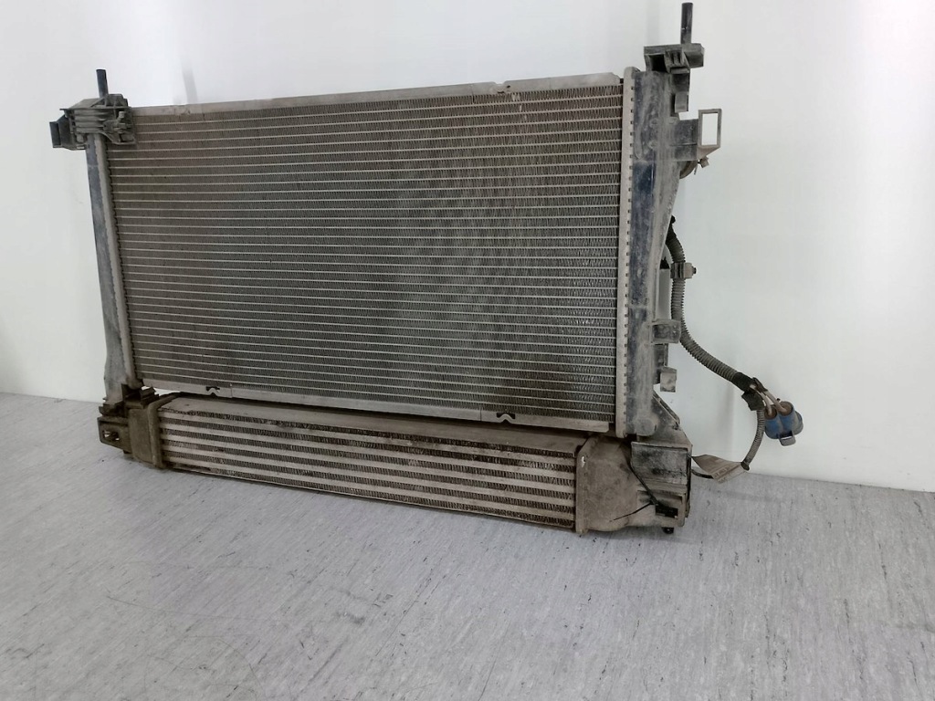 Набір радіатор woda інтеркулер вентилятор peugeot bipper n1495004 1.4 hdi Зі Шроту