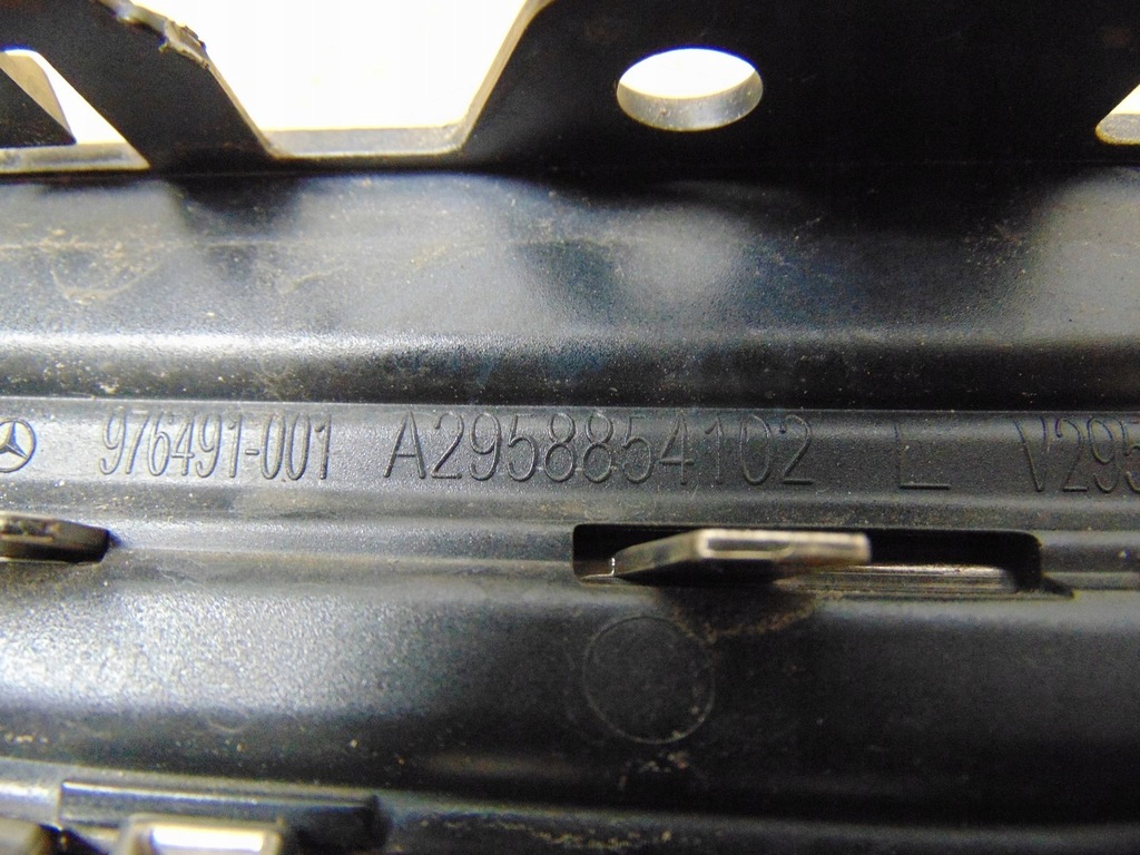 фото №12, Решітка w бампер ліва задня mercedes eqe 295 a2958854102