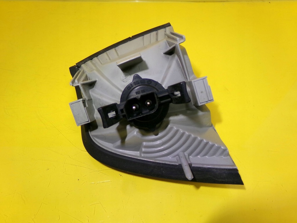 Поворотник поворотник правый перед bmw 3 e36 zb155233 nr170 Киев