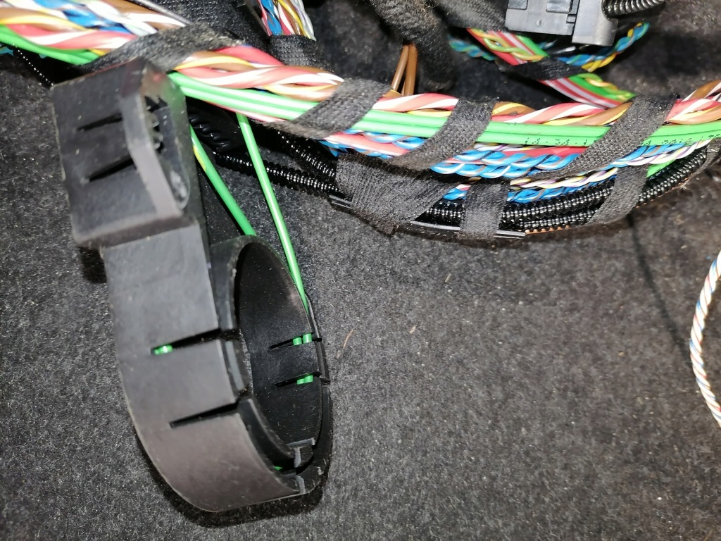 Bmw e90 жгут аудио hifi с Разборки