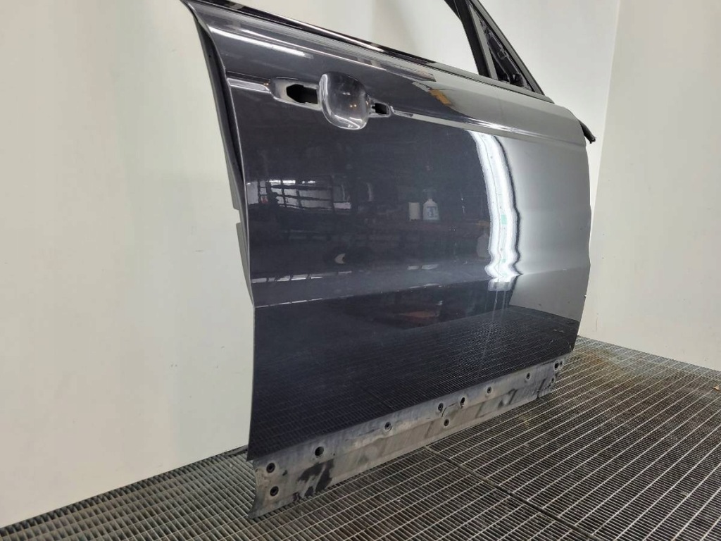 Двері перед передні праве голий range rover sport 2 l494 lkt Доставка