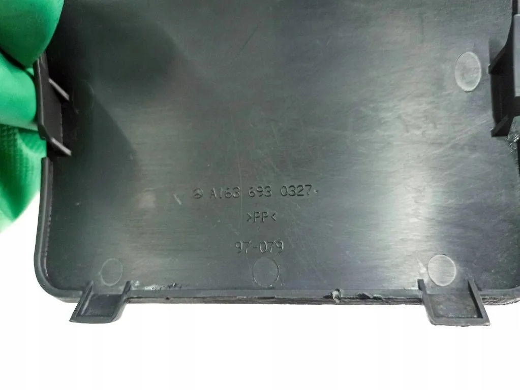 Молдинг декоративная багажника mercedes-benz m w163 a1636930327 34317581 2.7l Цена