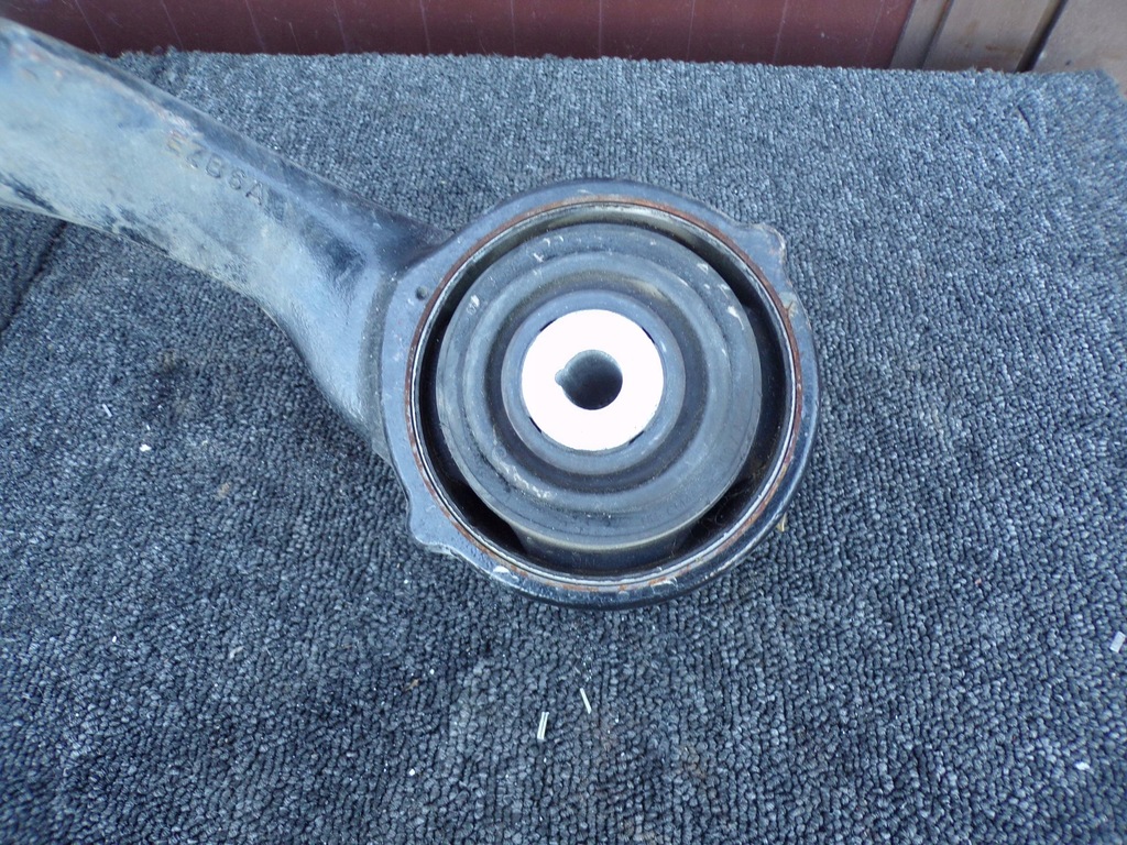 фото №12, Рычаг передний нижний правый land rover discovery 5