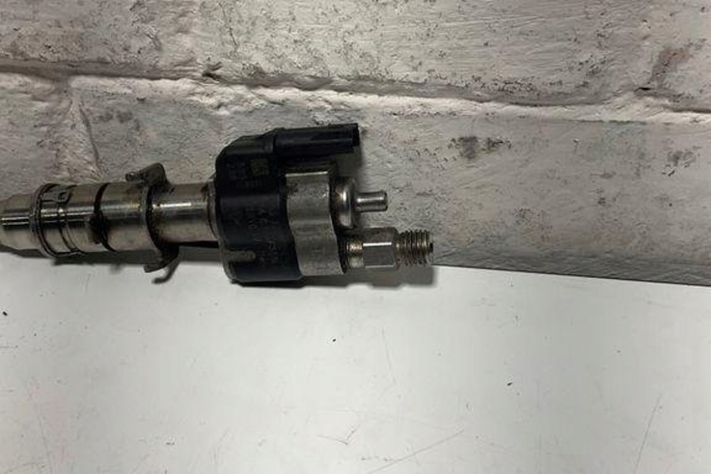 фото №7, Інжектор bmw 5 f10 7585261 4.4l бензиновий 2012