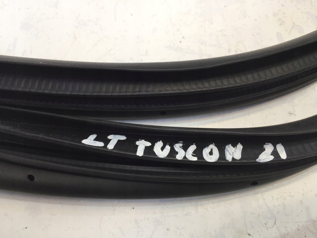 фото №2, Hyundai tucson iv 2021 прокладка дверь задняя левая