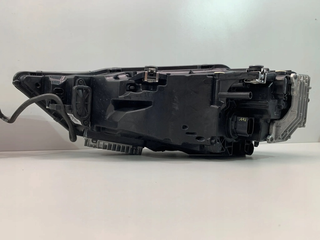 Купити Audi a8 d5 рестайлінг  ліхтарі  перед full led ідеальне комплект uk