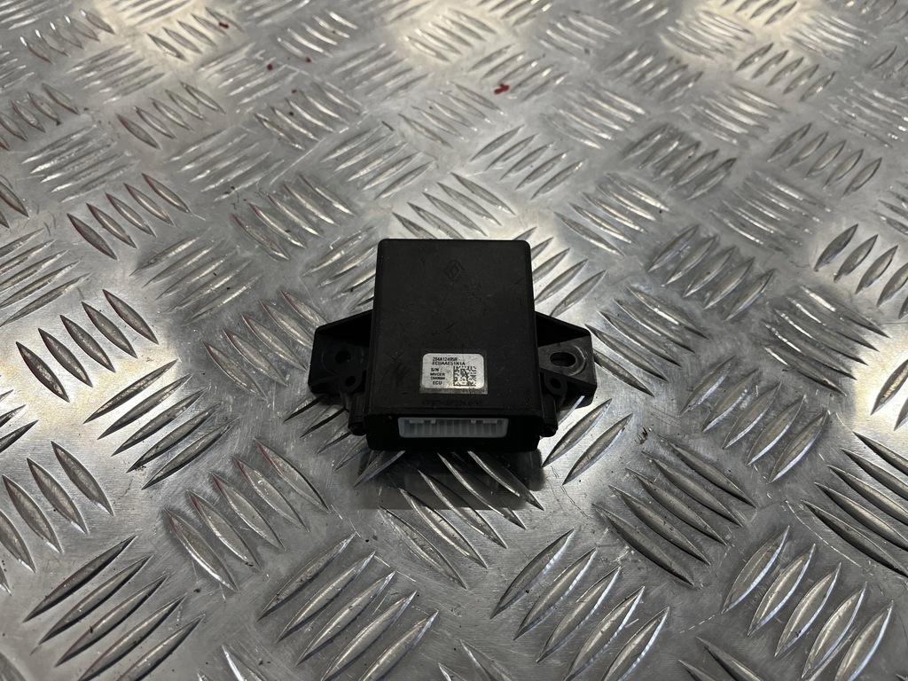 фото №1, Модуль блок управления dacia duster ii 18-