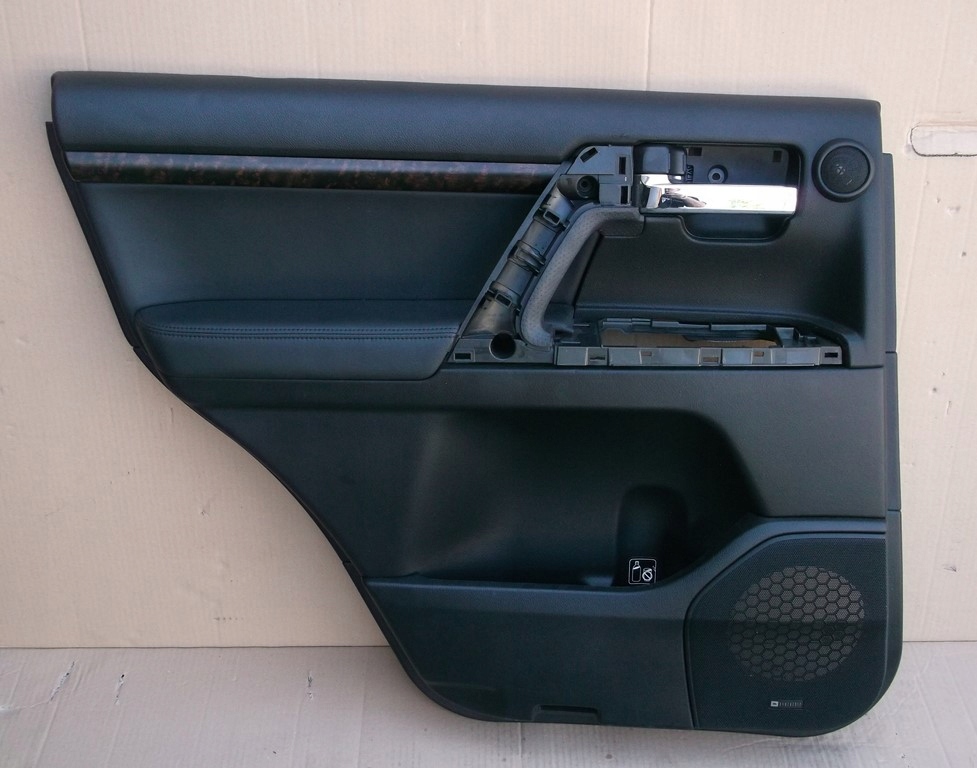 фото №1, Toyota land cruiser 200 обшивка дверь левый задняя кожа