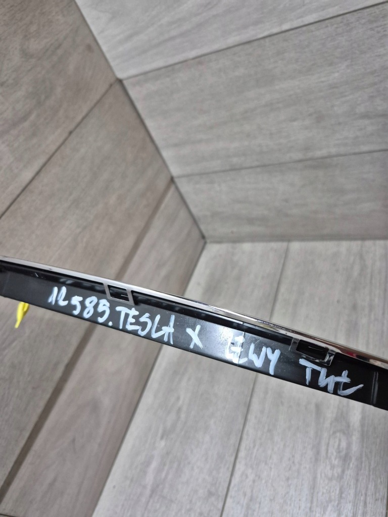 12585. tesla x скло кузовна лівий задній 1034906-80-f Київ