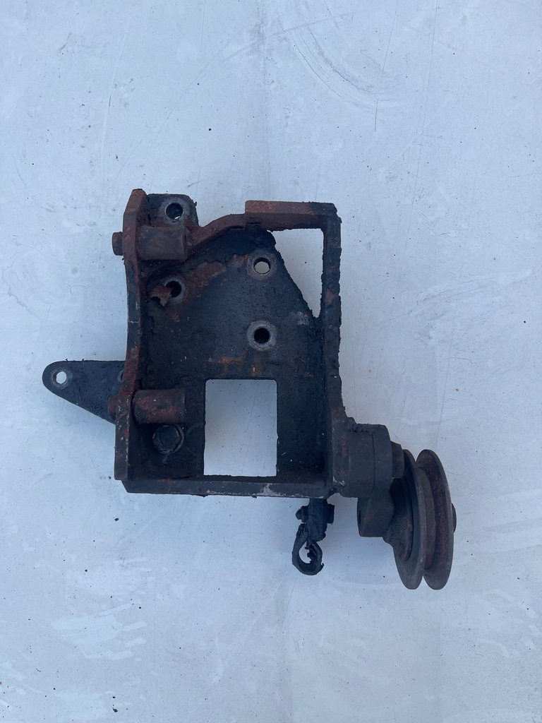 фото №1, Кронштейн кронштейн компрессора компрессор cabstar 3.0