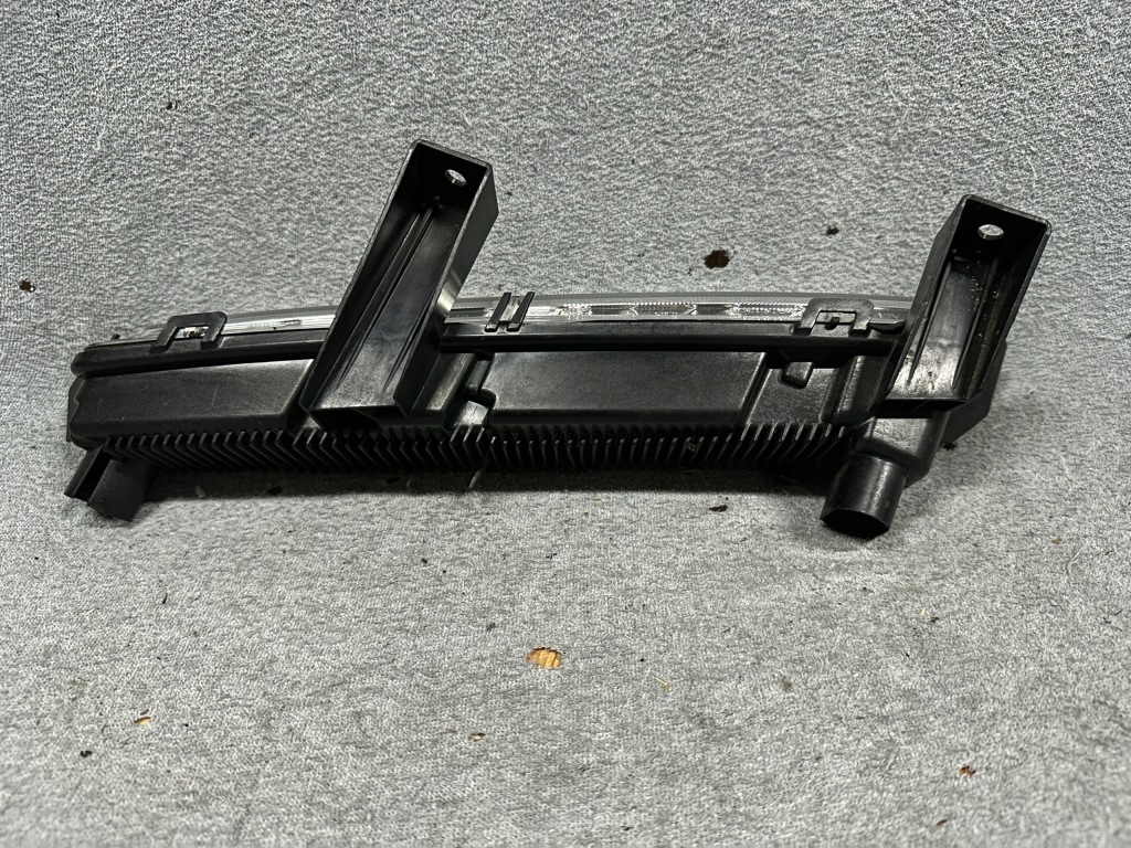 Поворотник rolls royce ghost wraith оригинал правый 63127211432 в Украине