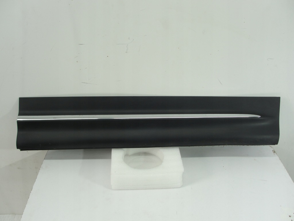 фото №1, Молдинг двері перед права mercedes glb w247 2019- a2477270800