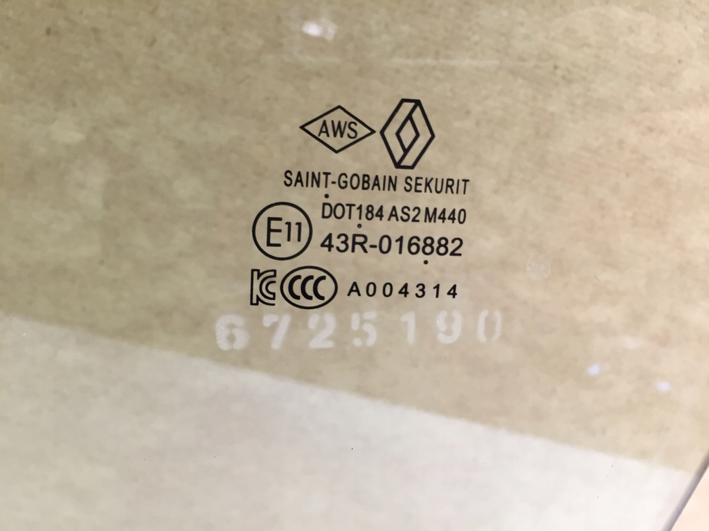 фото №2, Renault arkana стекло дверь левая передняя перед