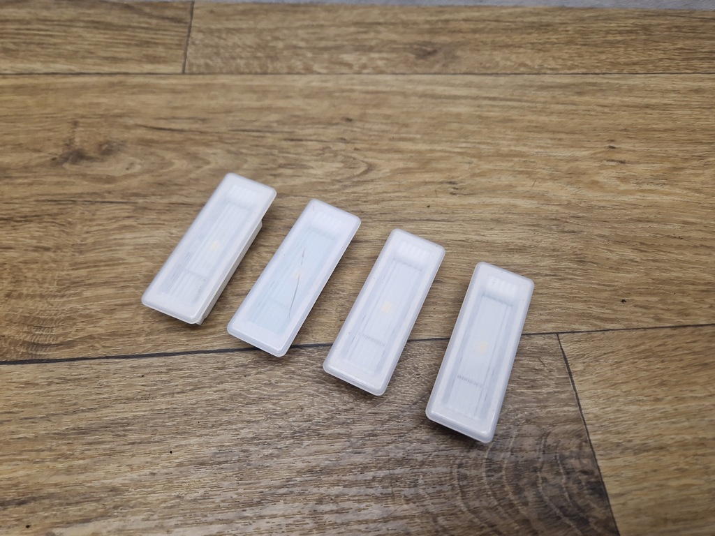 фото №1, Bmw оригинальный номер лампа салона led освещение кабины 9313574