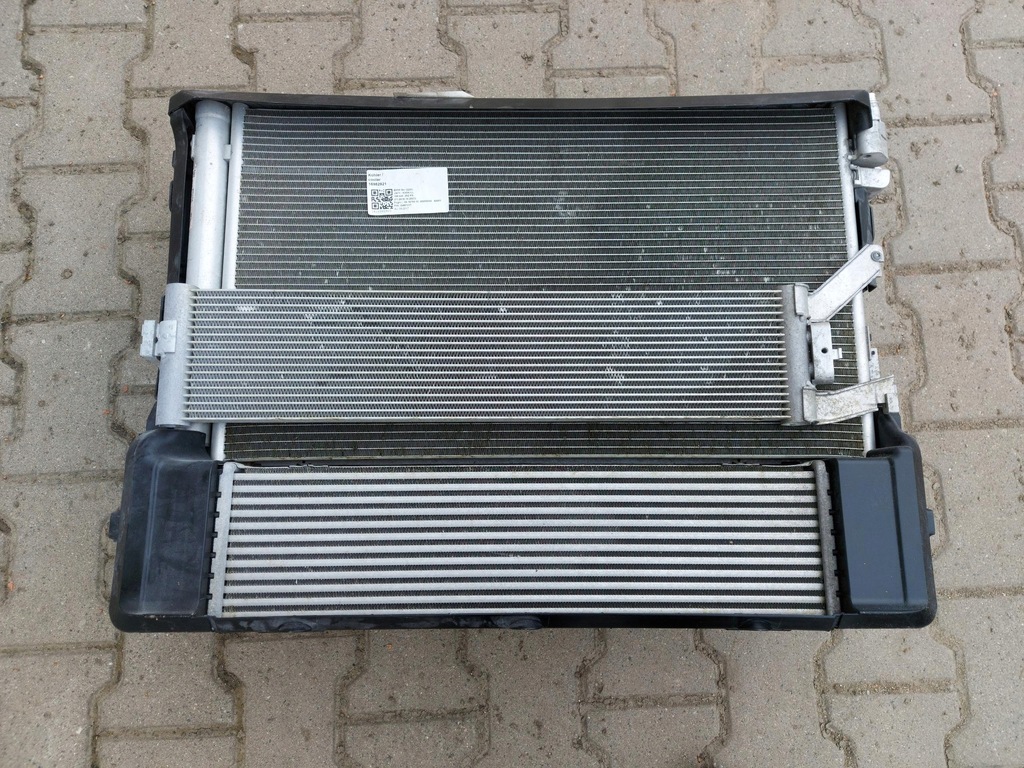 фото №7, Bmw g30 530e комплект радиатор радиатор вентилятор 8576513