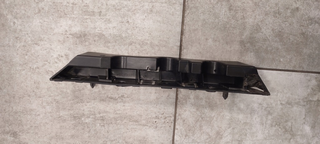 Купить Направляющая бампера правый перед citroen 9681058980