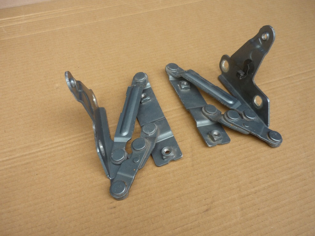 фото №8, Комплект петли капот seat altea toledo iii ls5v 5p0823301b 5p0823302b