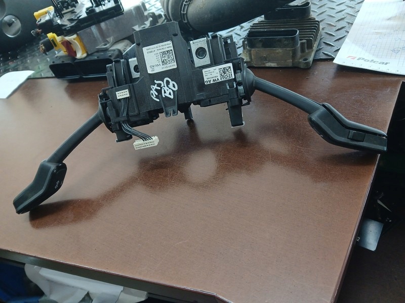 фото №1, Перемикач 5q0953502 vw passat b8