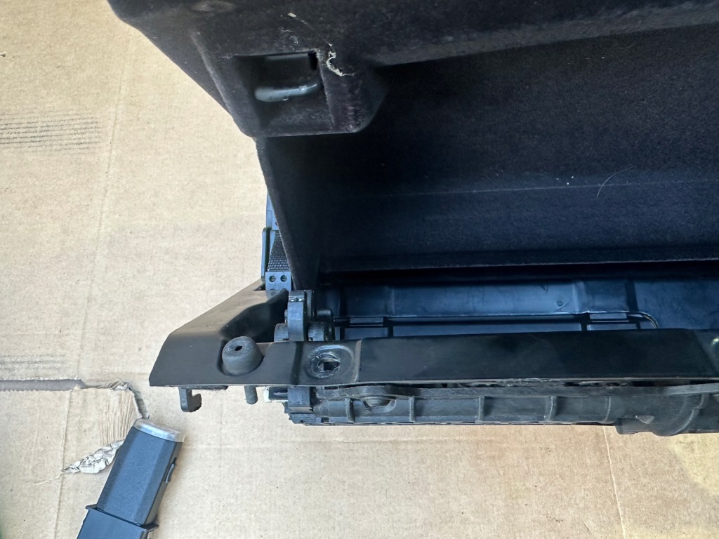 Bmw 7 e65 рестайлинг  бардачок пассажира европа 7027427 Недорого