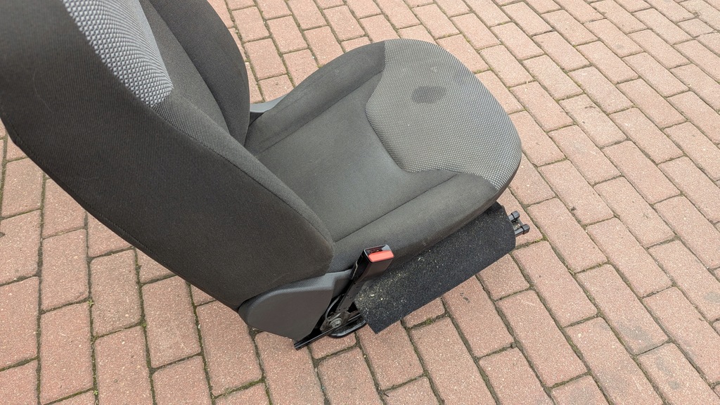 фото №6, Сиденье водителя ford transit courier 14-17 rok