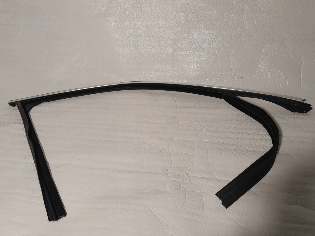 фото №1, Bmw x5 f15 молдинг прокладка дверь правый перед 7289634