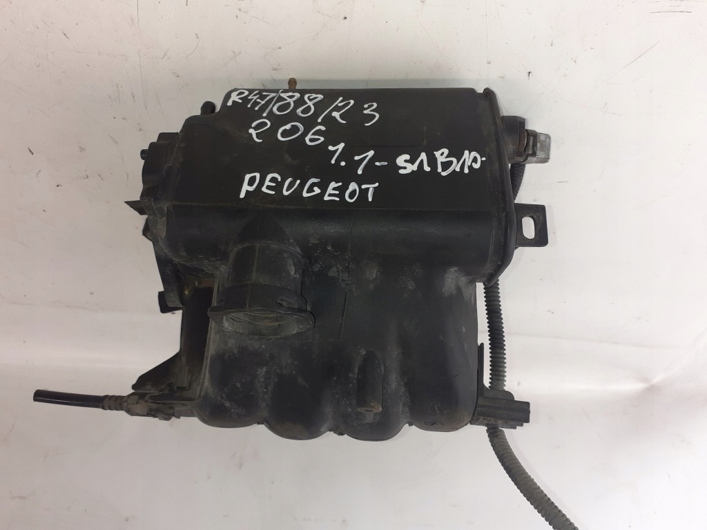 фото №1, Peugeot 206 1.1b колектор всмоктуючий