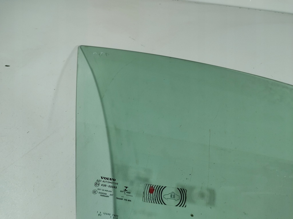 фото №8, Volvo v40 14r- скло двері правий перед