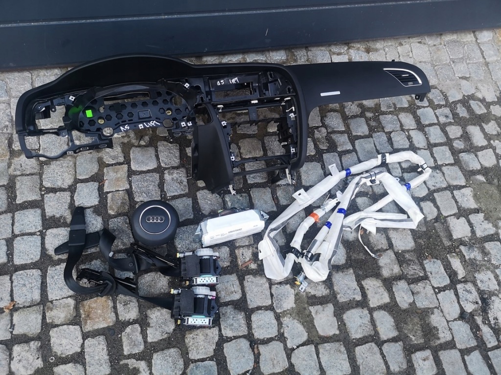 фото №1, Панель приладів приладова vw touran 1t1 lift консоль