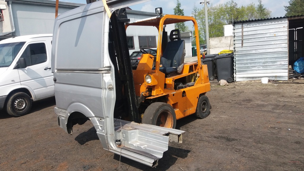 фото №1, Крыло задний правый sprinter 906