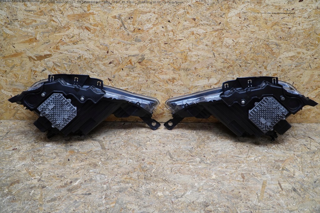 фото №13, Лампа лампи перед ліва 06701595370 права 06701595360 levante lift ідеальний стан euro