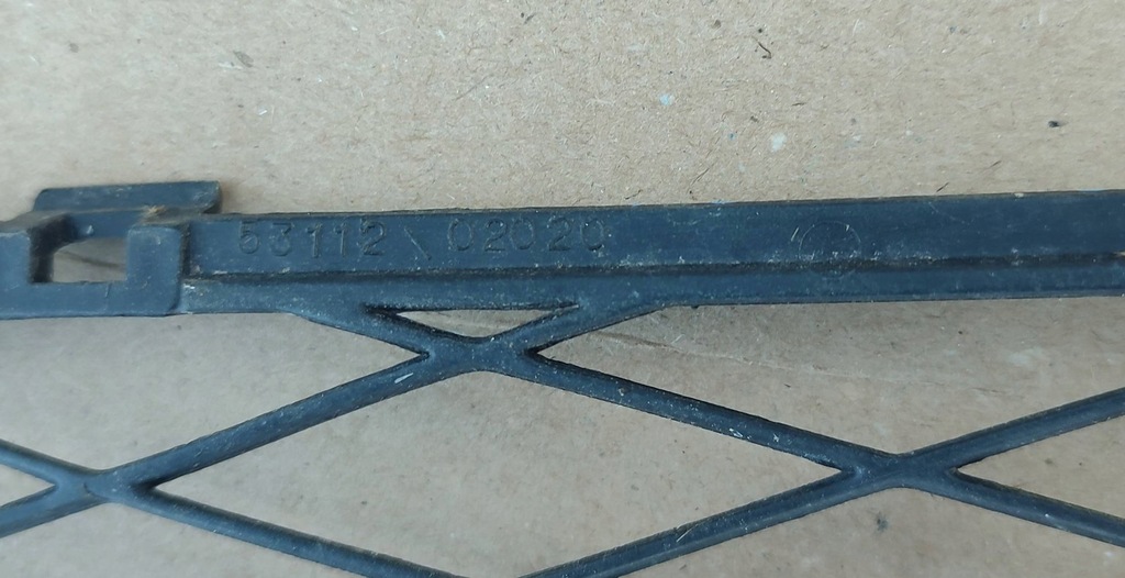 фото №8, Решётка решётка радиатора бампера перед toyota corolla e12 ix 02-04 sedan kombi org